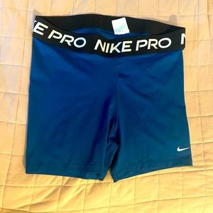 Women’s 7” Nike Pro Spandex Shorts